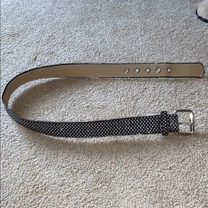 Zipper edge black belt